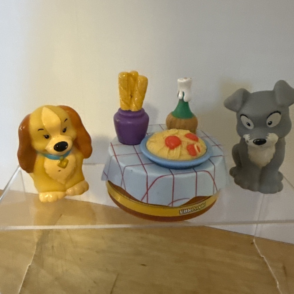 Fisher Price Little People Disney Lady & the Tramp Spaghetti Dinner Complete Set